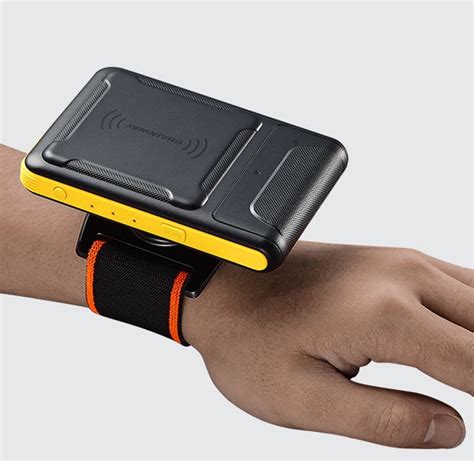 contact wearable rfid uhf technology|RFID Wearable Technology for the Internet of Things.